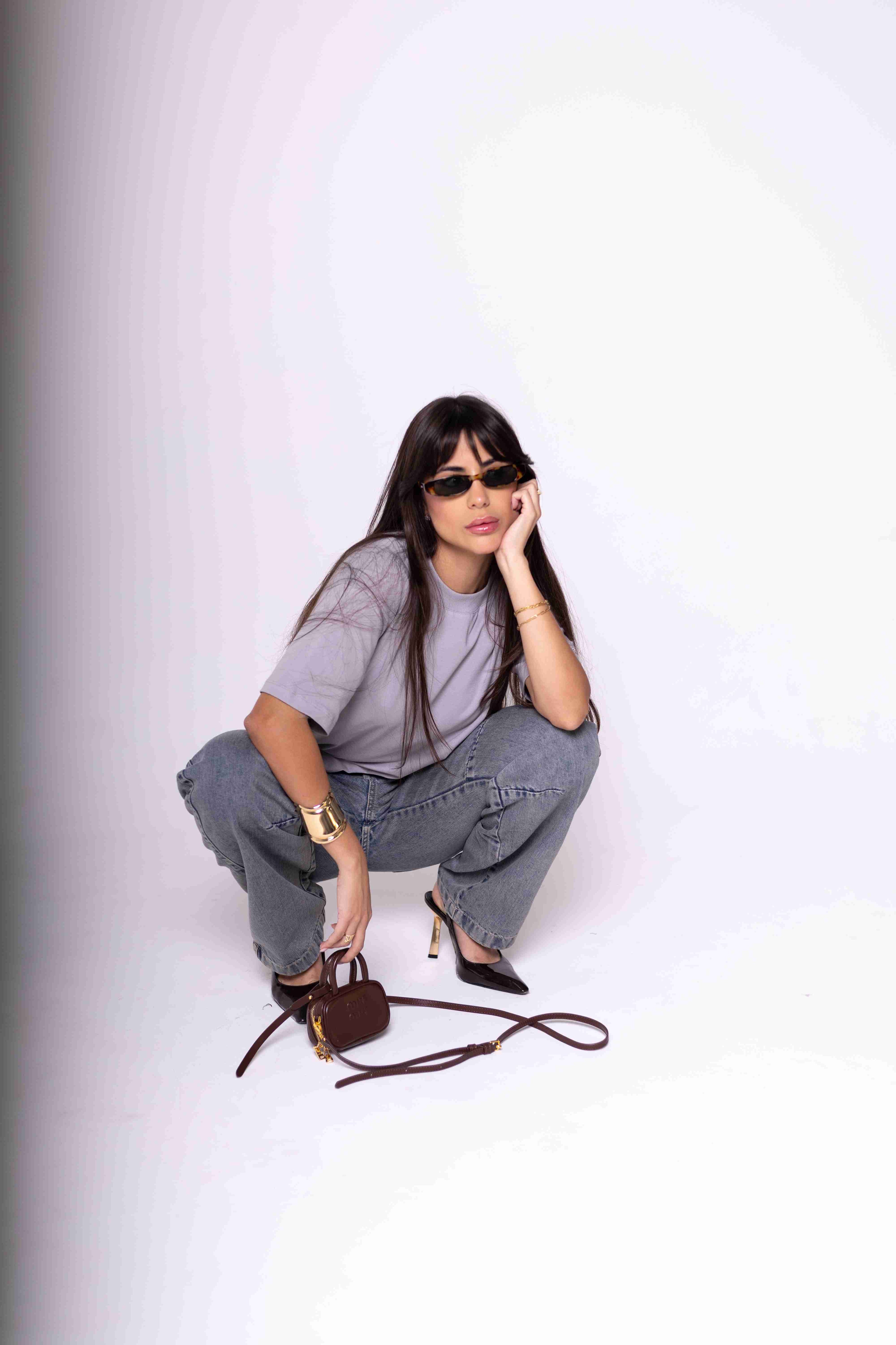 T-Shirt Oversized Feminina Algodão Egípcio - Cinza