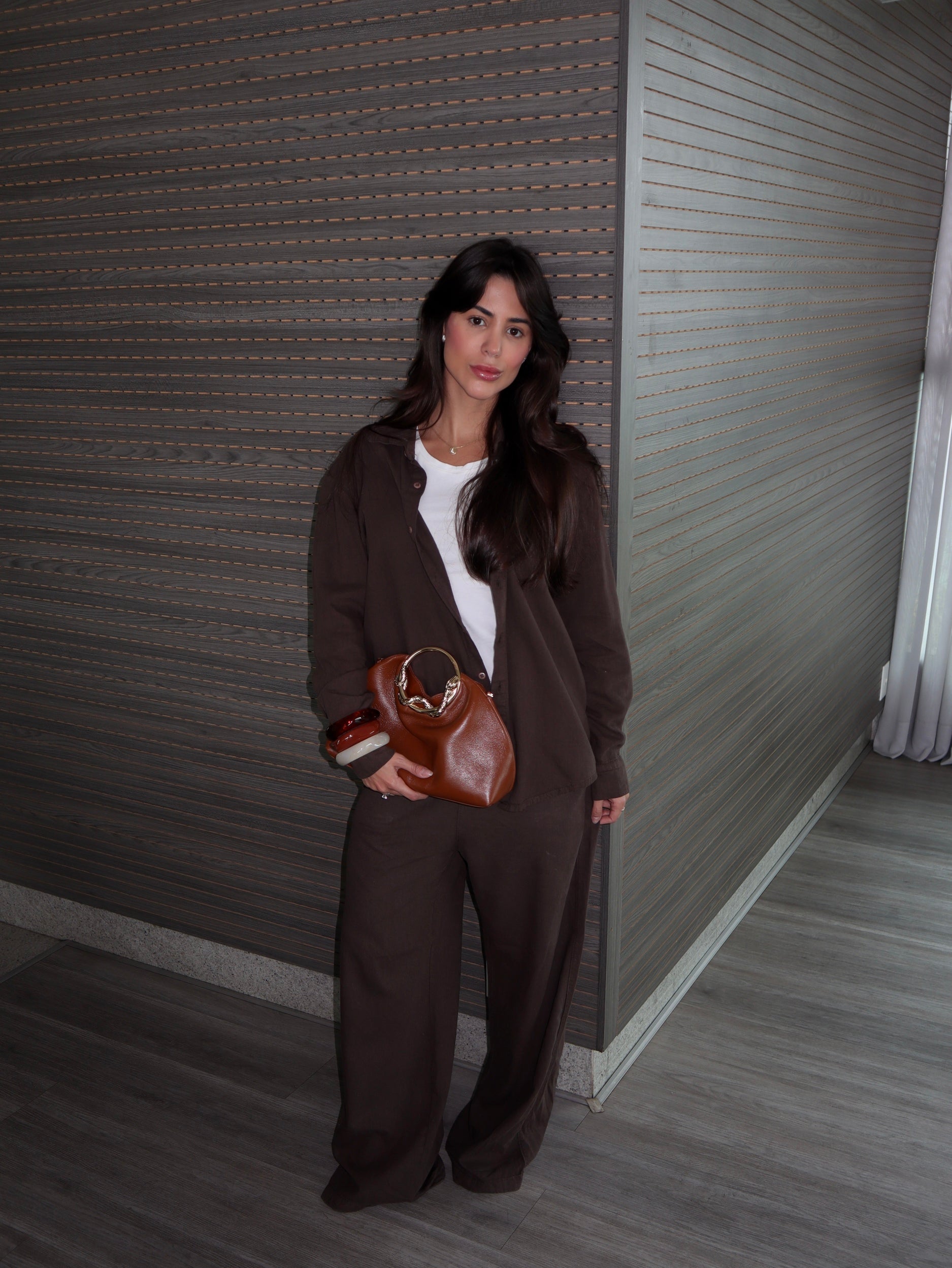 Camisa Viscolinho Santorini Marrom Café Imagem principal do produto