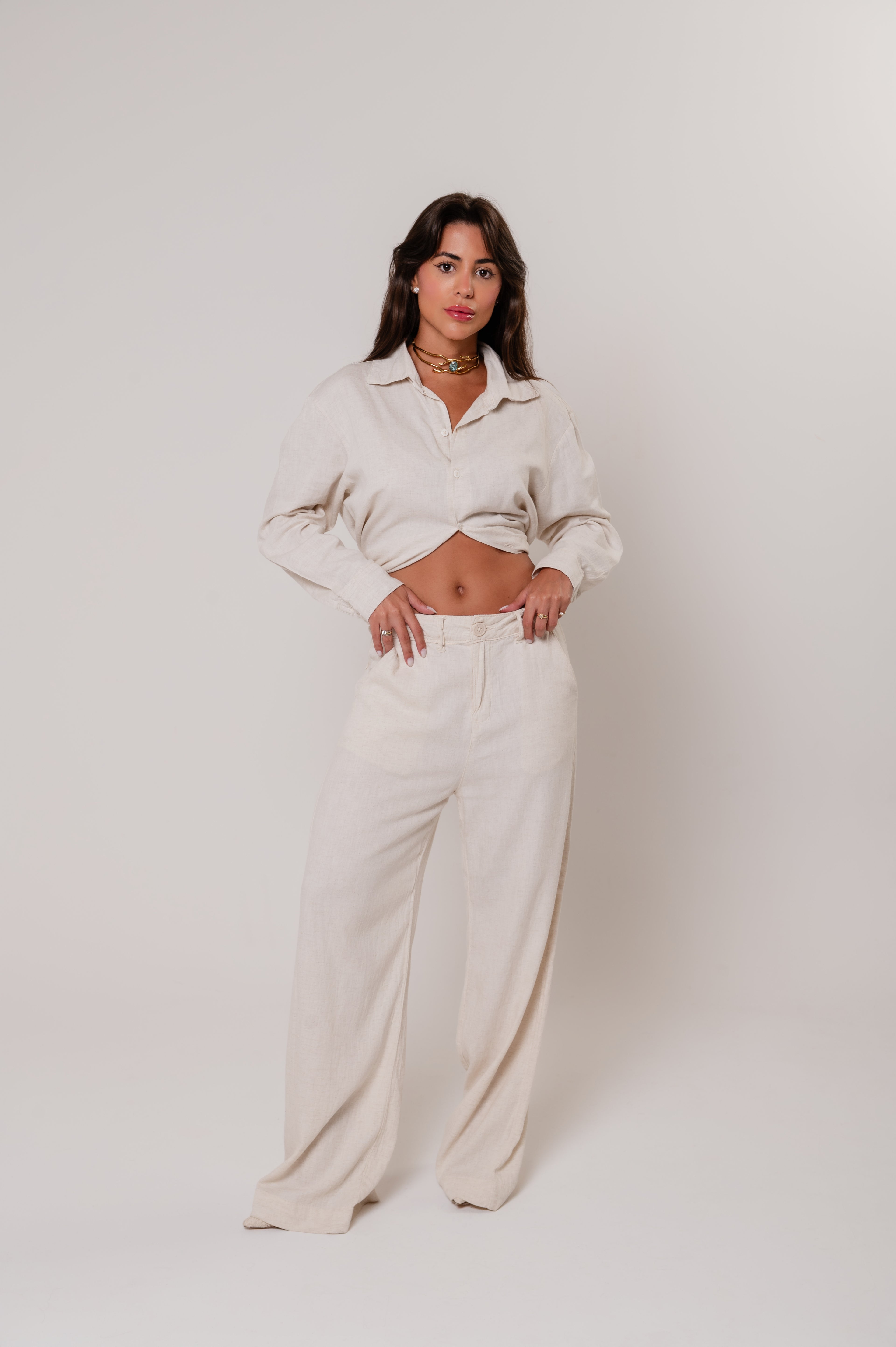 Calça Viscolinho com Botão Cru