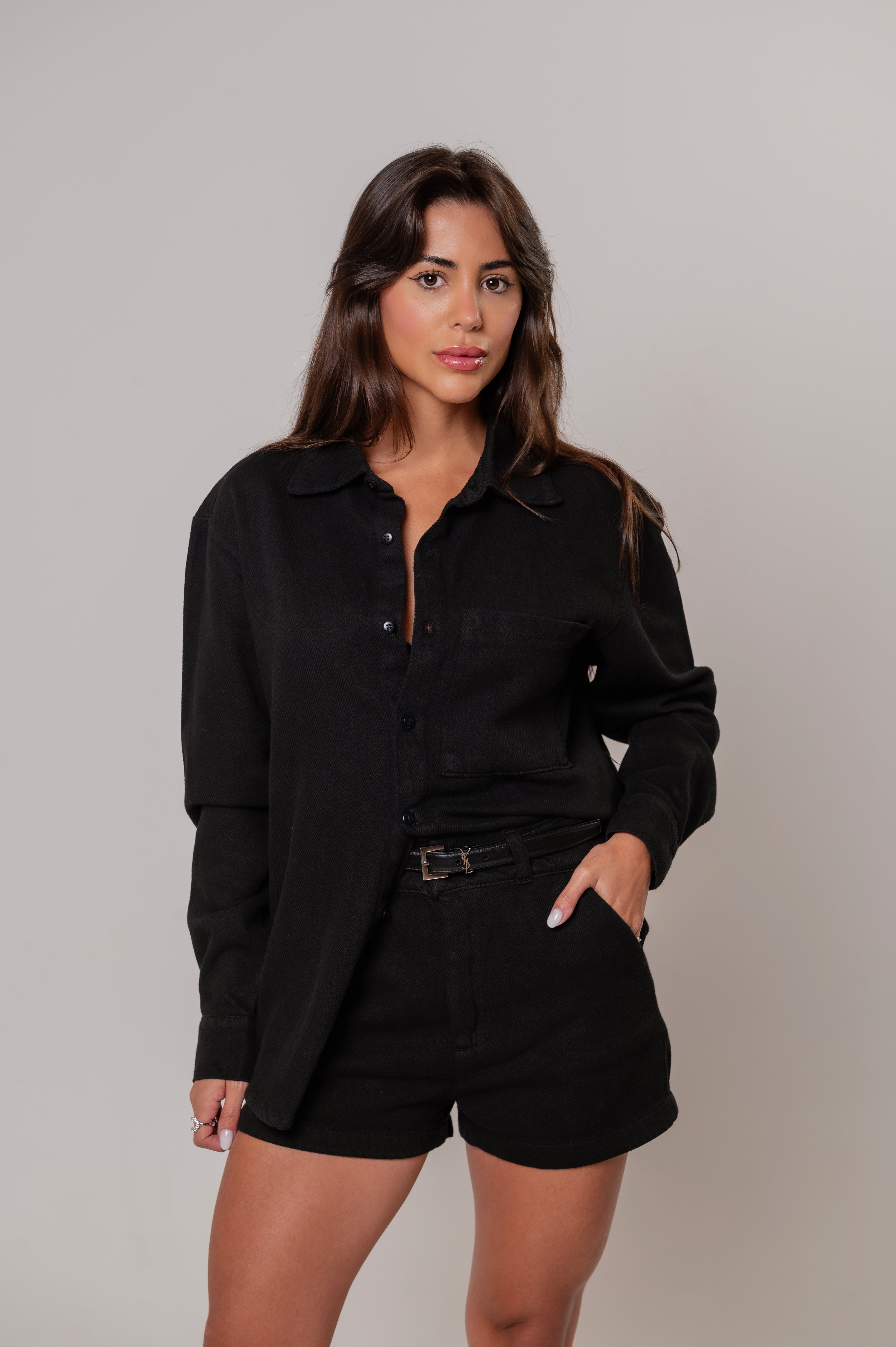 Short Ester Preto Imagem principal do produto