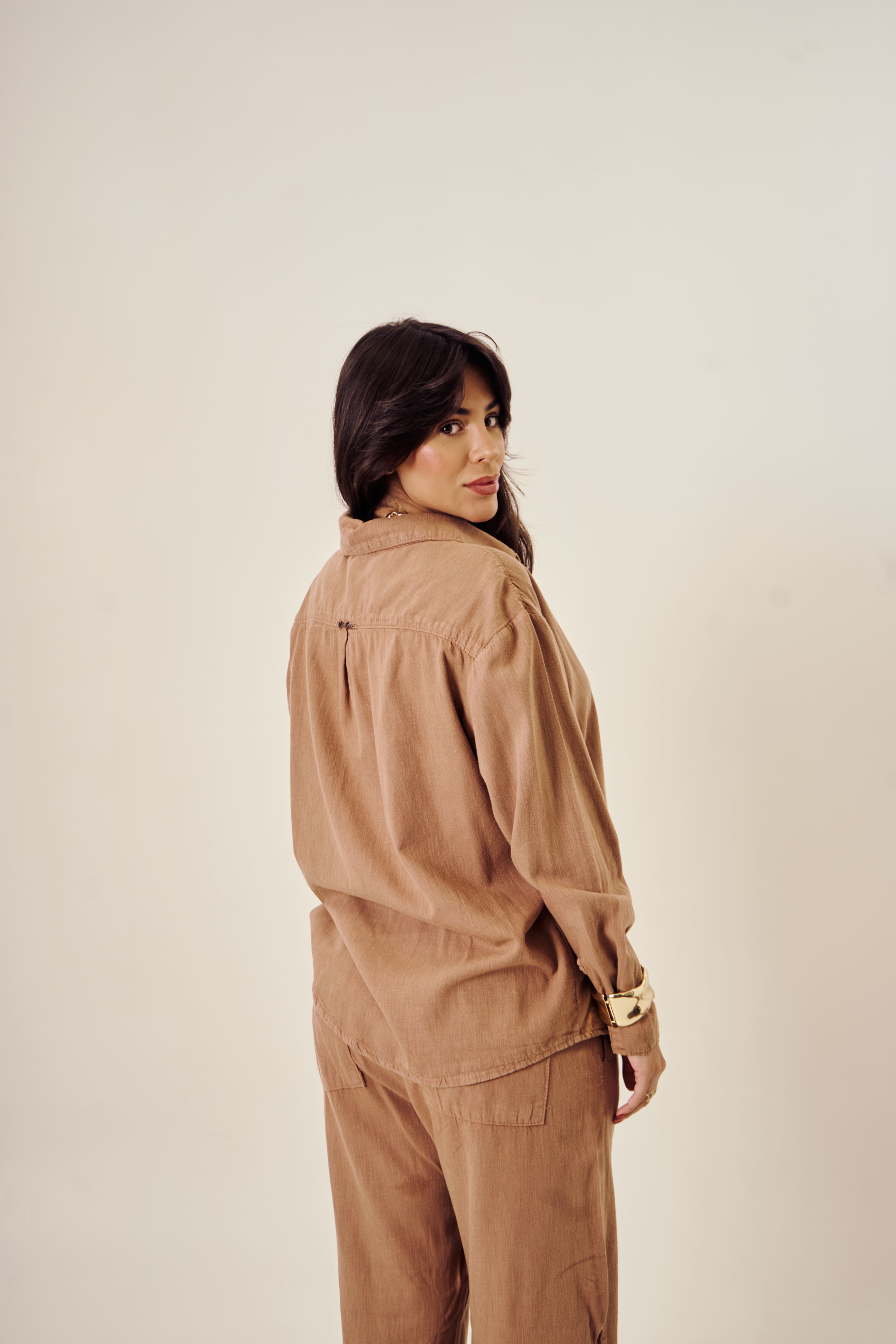 Camisa Viscolinho Marrom Mocha Imagem secundária do produto