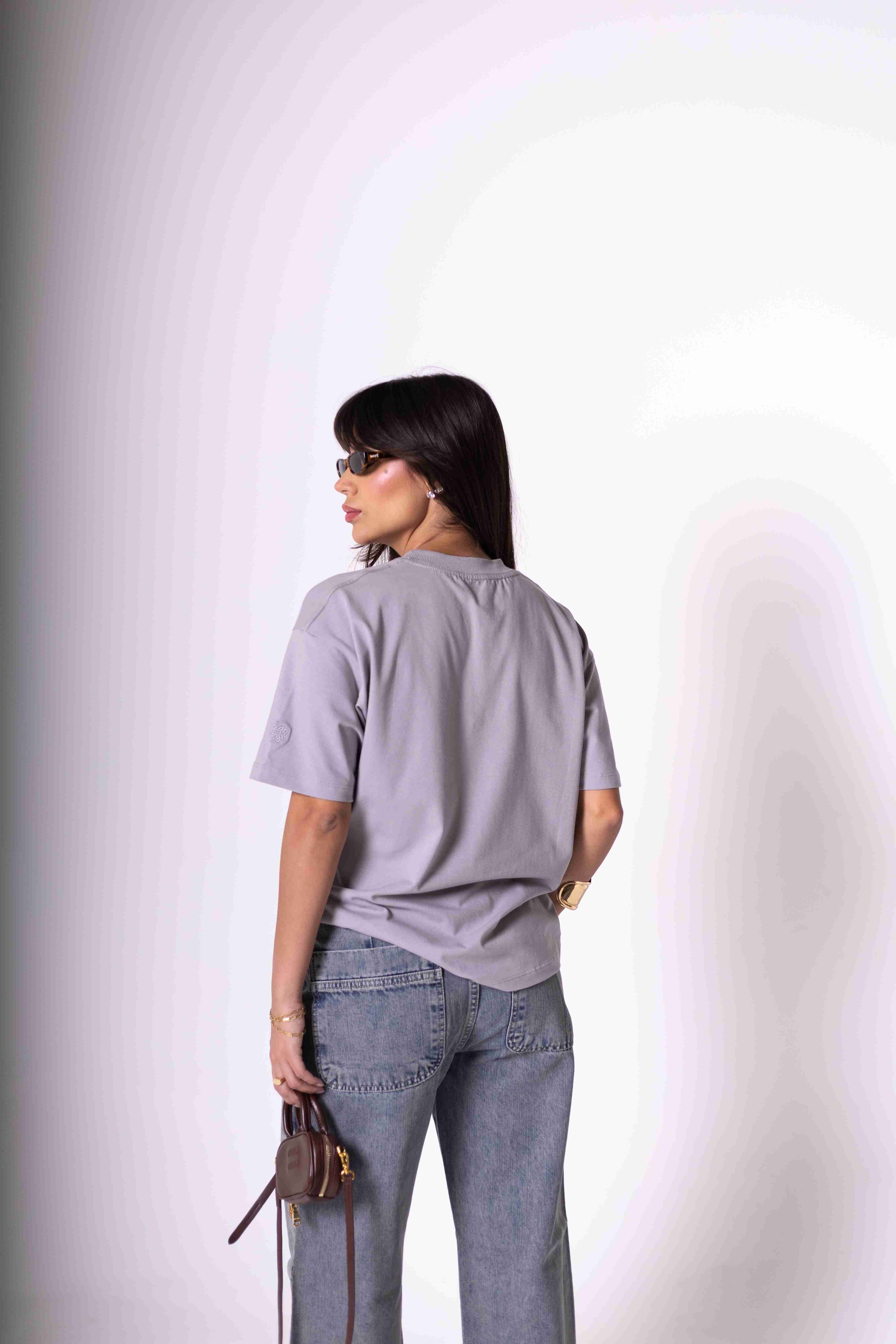 T-Shirt Oversized Feminina Algodão Egípcio - Cinza