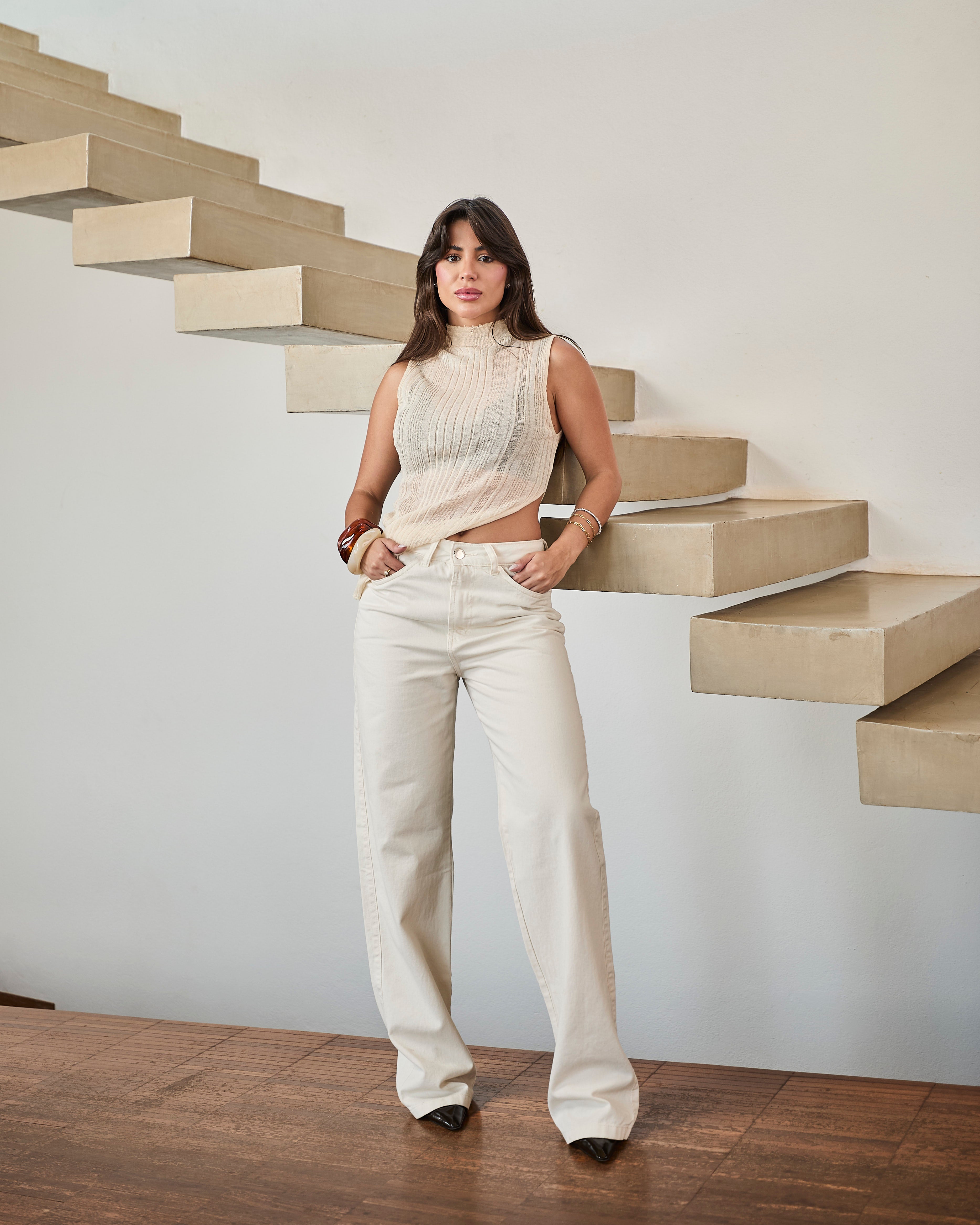 Calça Reta Zaya - Cru Imagem principal do produto