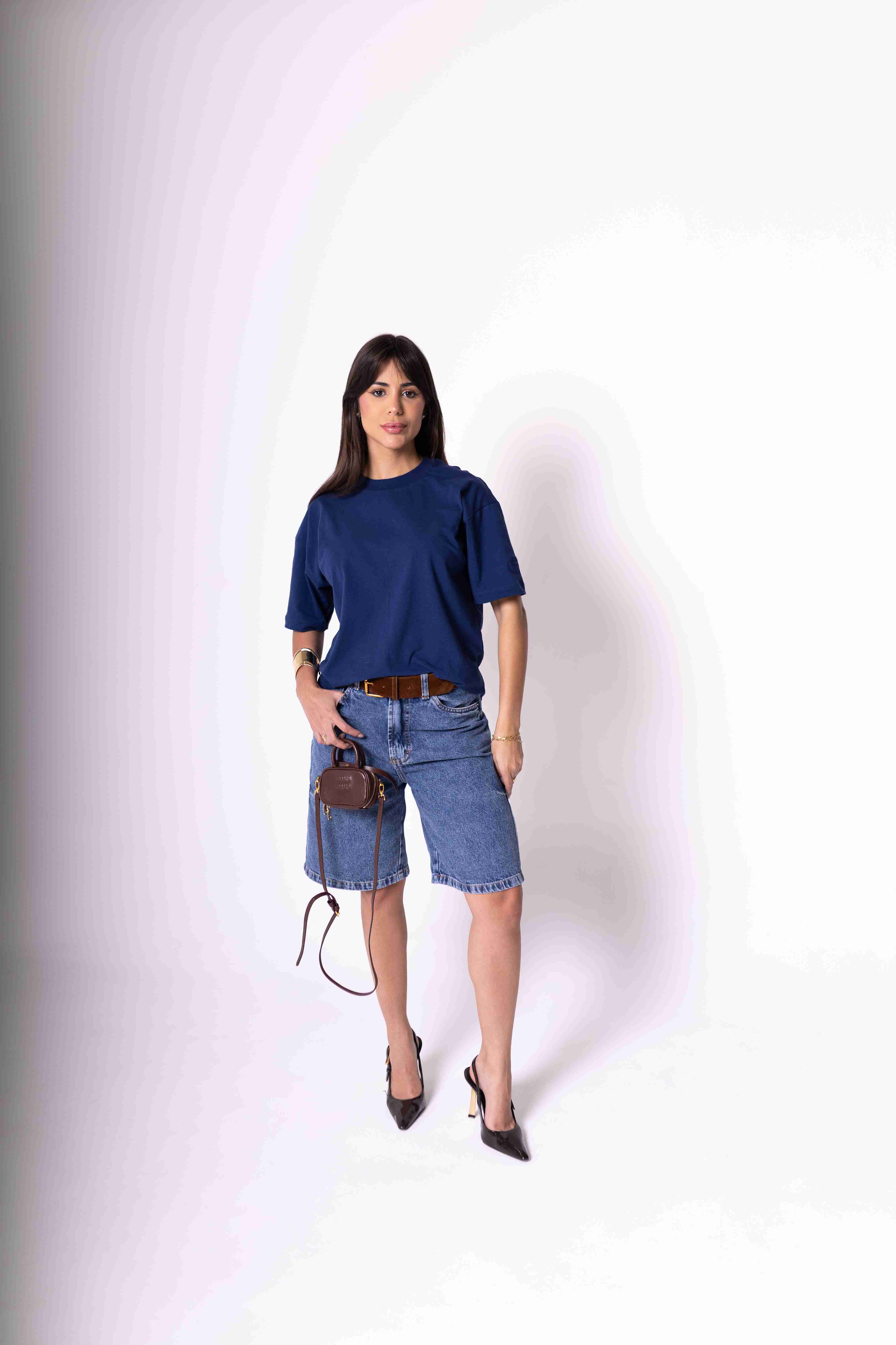 T-Shirt Oversized Feminina Algodão Egípcio - Azul Imagem principal do produto