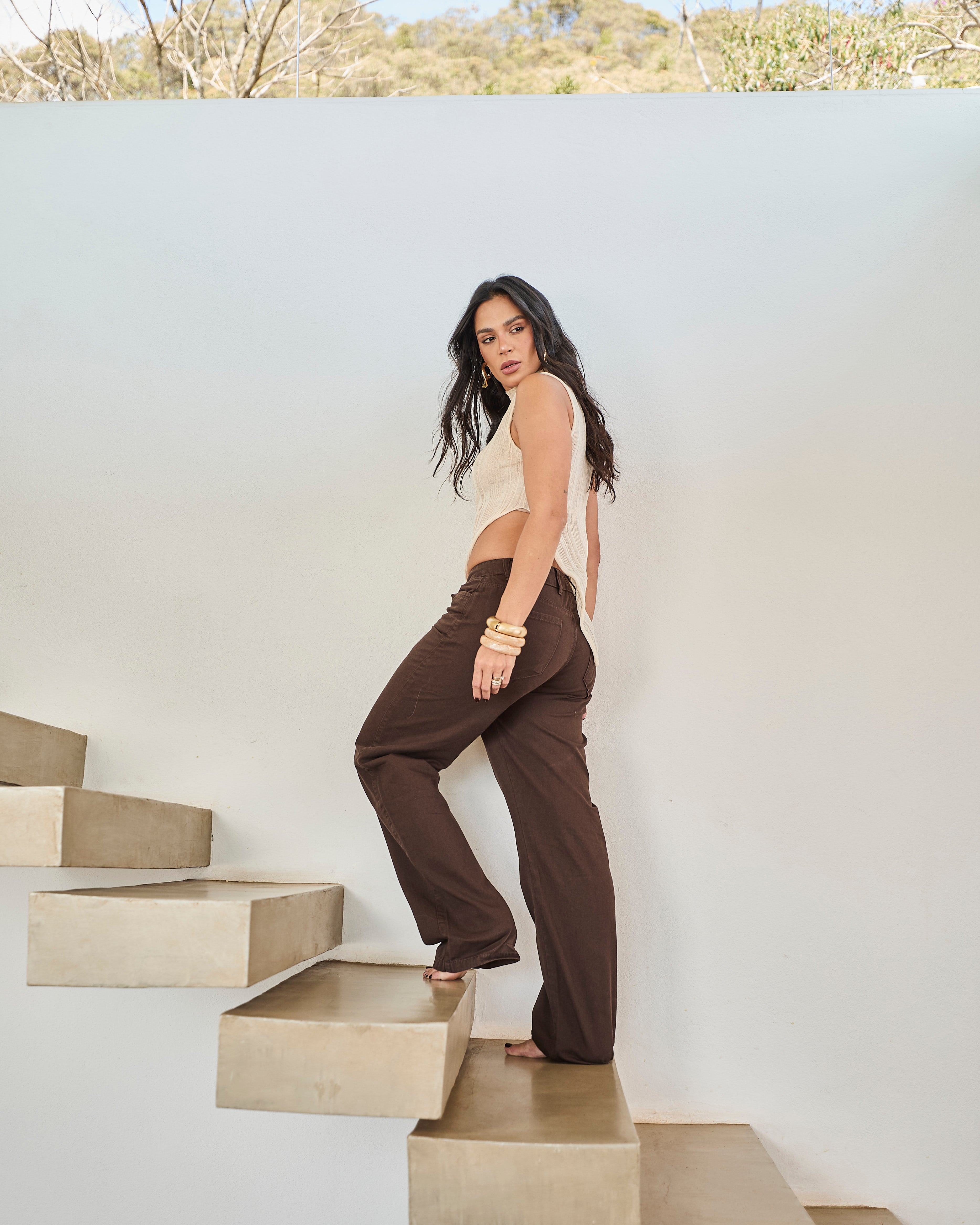 Calça Reta Zaya - Marrom Café Imagem secundária do produto