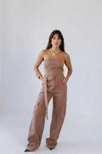 Macacão Chicago Marrom Mocha Mousse